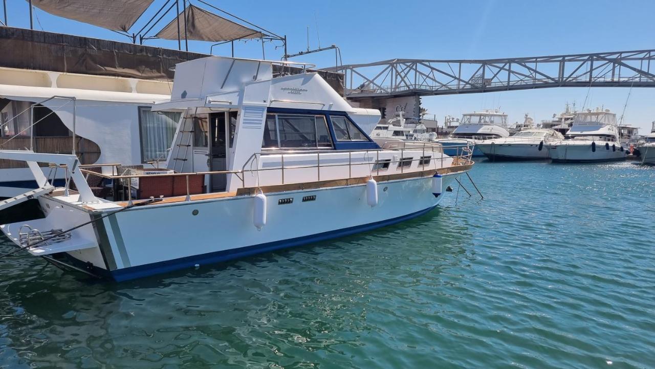 Charming Boat House In Barcelona With Big Terrace And Solarium Hotell Sant Adrià de Besòs Exteriör bild